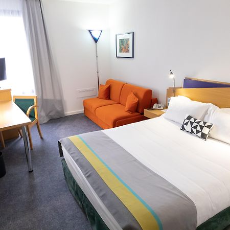 Holiday Inn Express Arras By Ihg Экстерьер фото