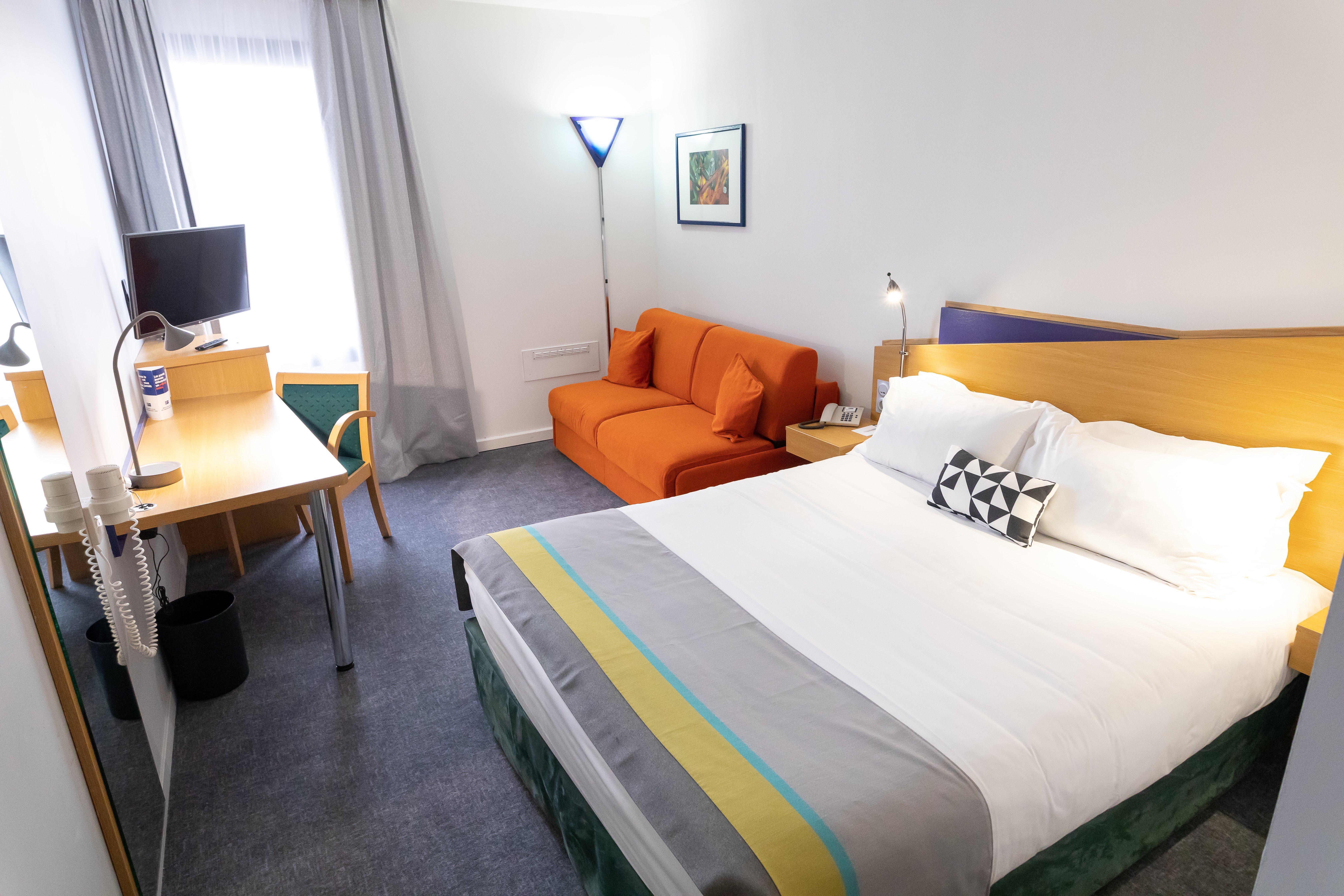 Holiday Inn Express Arras By Ihg Экстерьер фото
