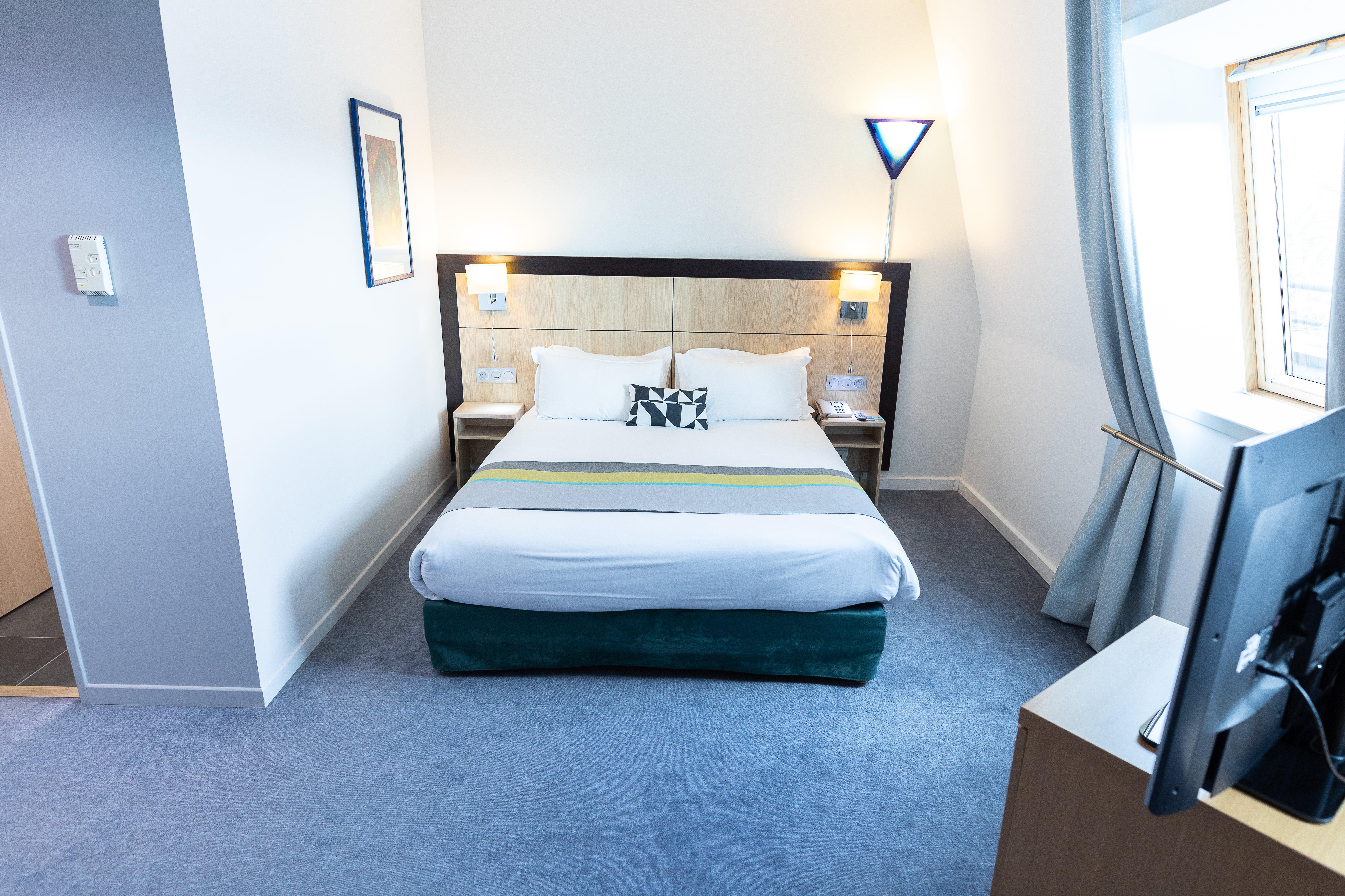 Holiday Inn Express Arras By Ihg Экстерьер фото